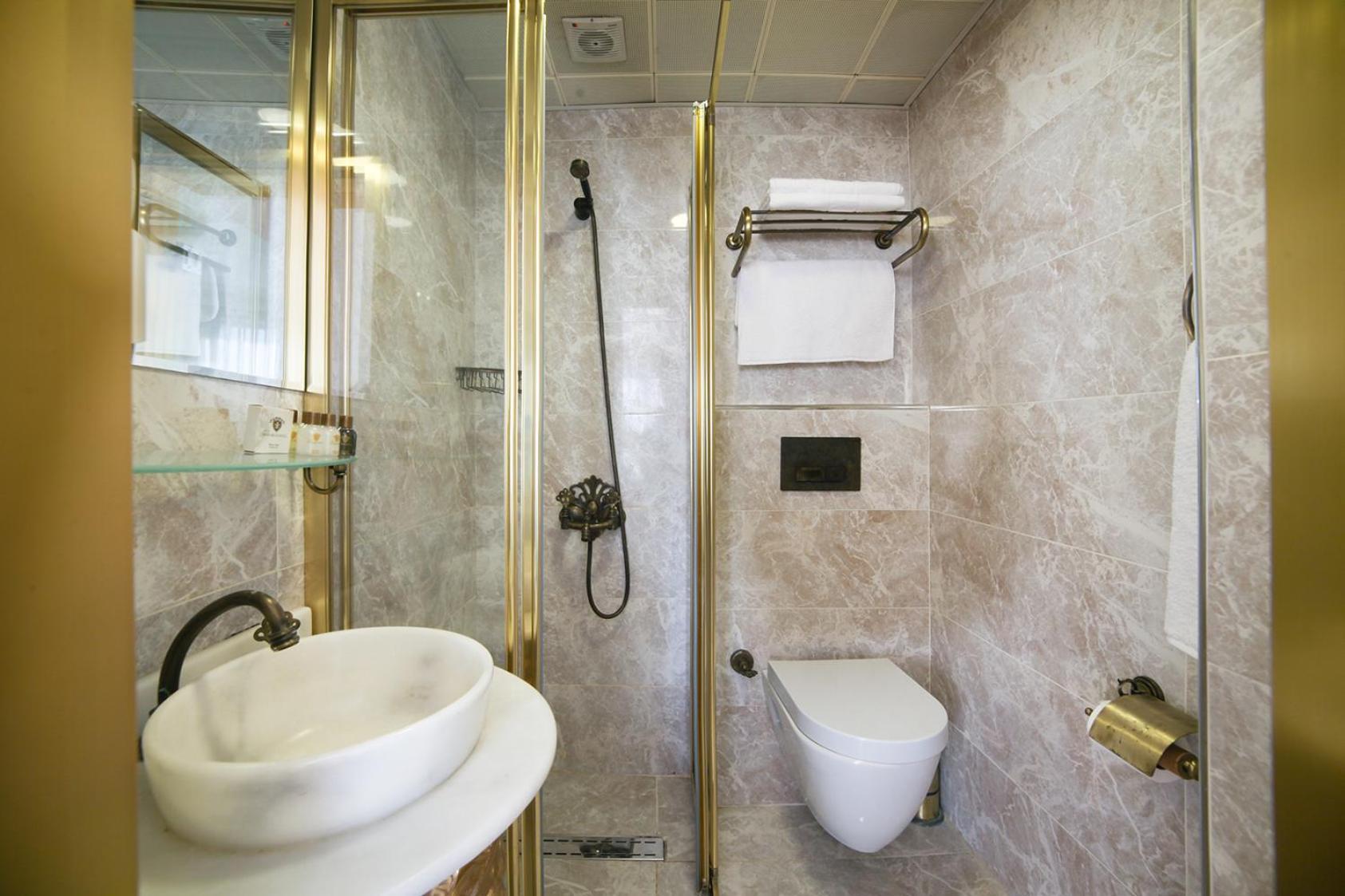 White Monarch Hotel Istanbul Eksteriør billede